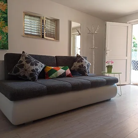 Poolincluded - Apartment Nola *